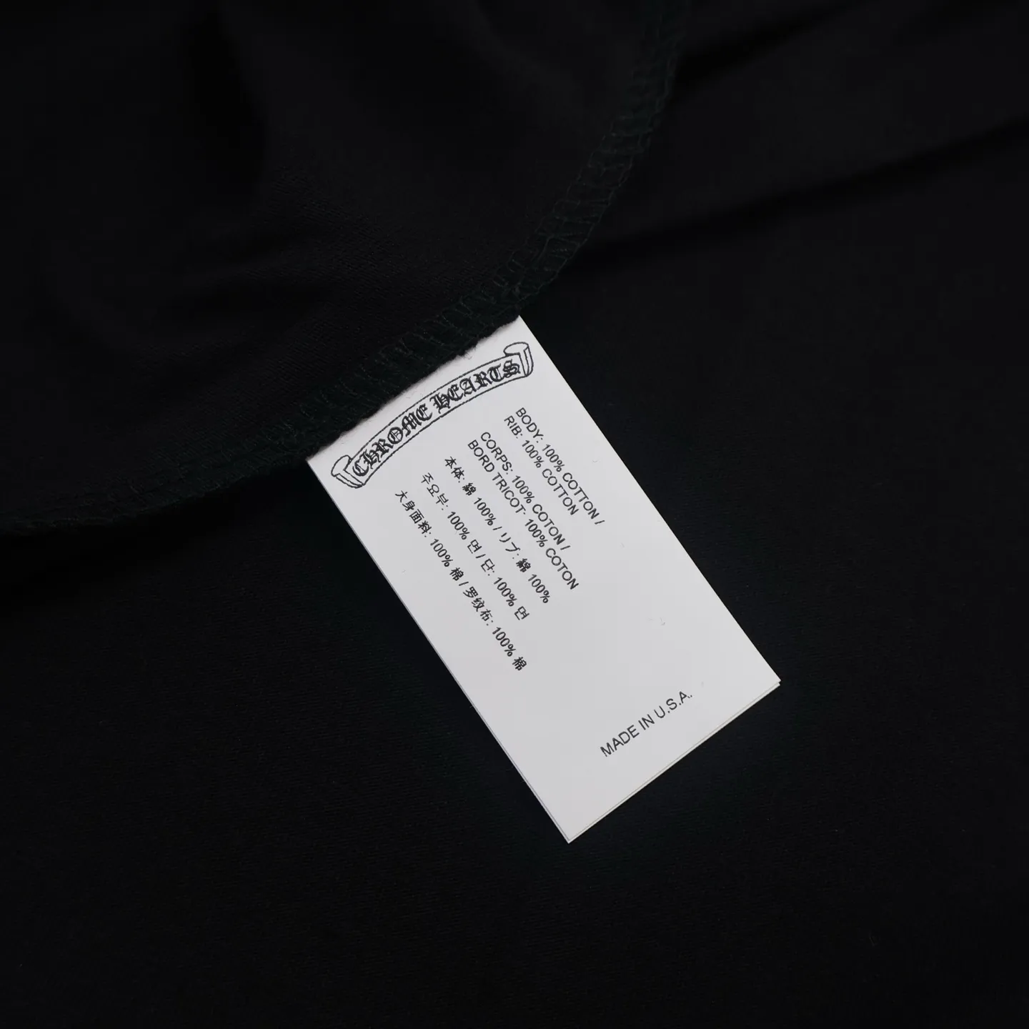 🅿️340 [Exclusive supply] CH Crow heart flocked cross long-sleeved T-shirt (black) The original version was purchased and developed for 10949, a popular item in early autumn. The fabric is lightly brushed cotton 180g fabric. The upper body is super skin-friendly and soft. Original cowhide main label wash mark. Silver thread anti-counterfeiting laser. Purchased the original version and developed it 1:1 restoration. The flocking print is consistent with the original version. They are all black and cyan (green light), not the ordinary black fake version on the market. The collar threads are also dyed in the same vat. Size:S-M-L-XL